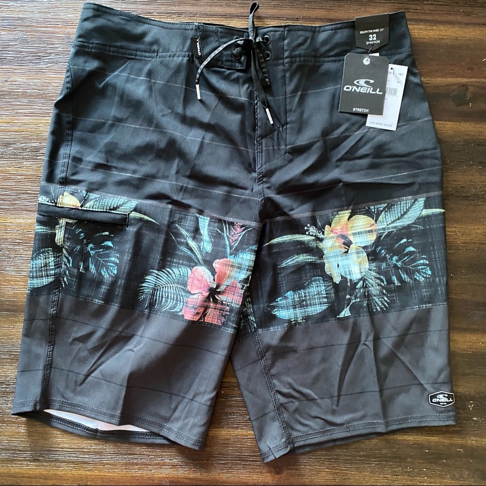 O’Neil Black & Gray Floral Shorts Size 32